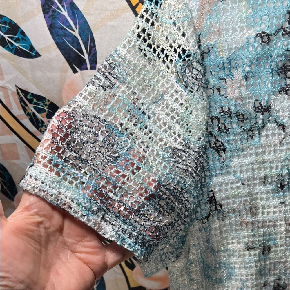 ONE WORLD Blue and Gray Patterned Blouse - Size L - Picture 4 of 8